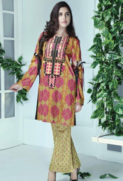 lawnhubpk's tweet image. Lala 2-piece Sawan Collection 2017 is Now Available!
Order Now: lawnhub.pk/Lala
#LawnHUBpk
#lala
#sawancollection
#Eidcollection2017