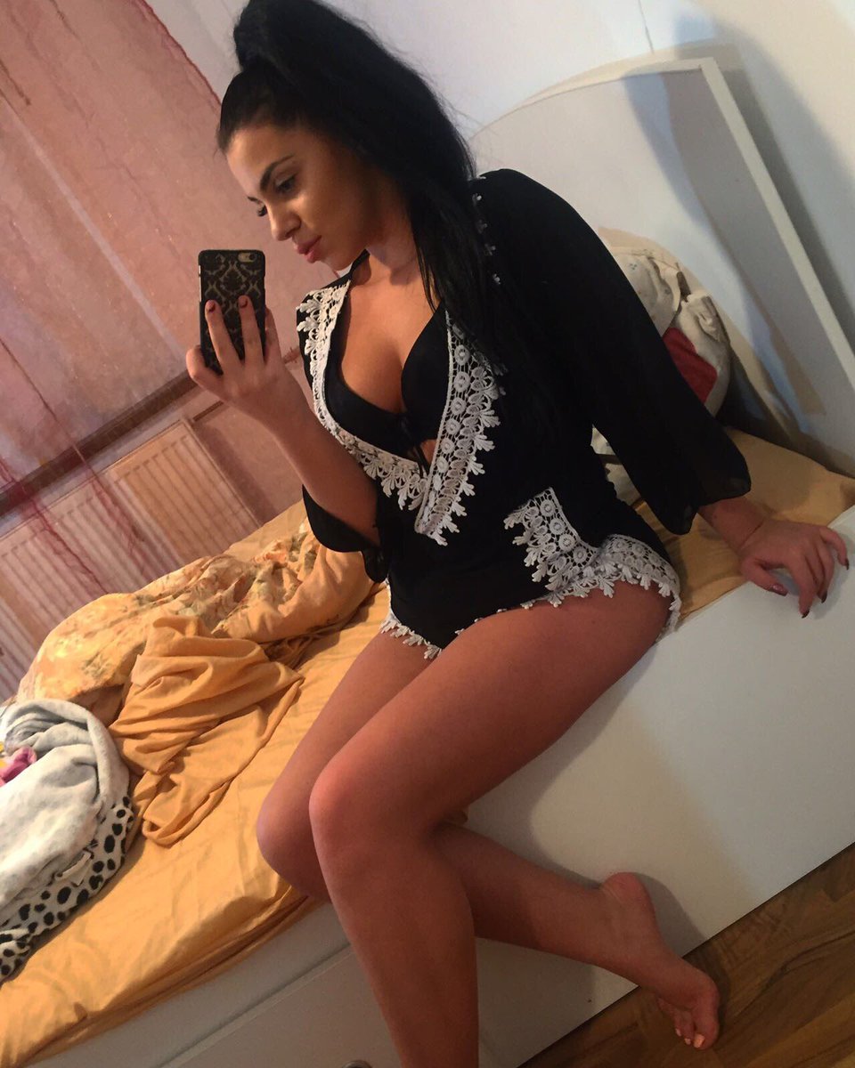 Raquel20off's tweet photo. ONLINE RIGHT NOW! 
Let's have some Fun guys!

HERE: https://t.co/M4gvC2HLZ5 

#camdolls #Raquel20 #cammodel #camgirl 😍 https://t.co/kd4lGudPKi