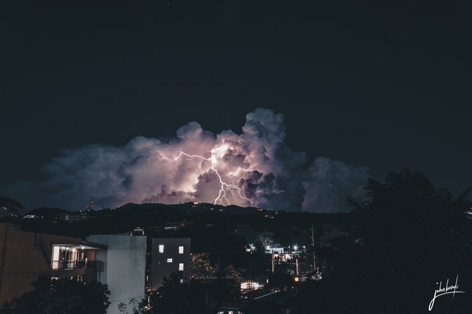 View image on Twitter