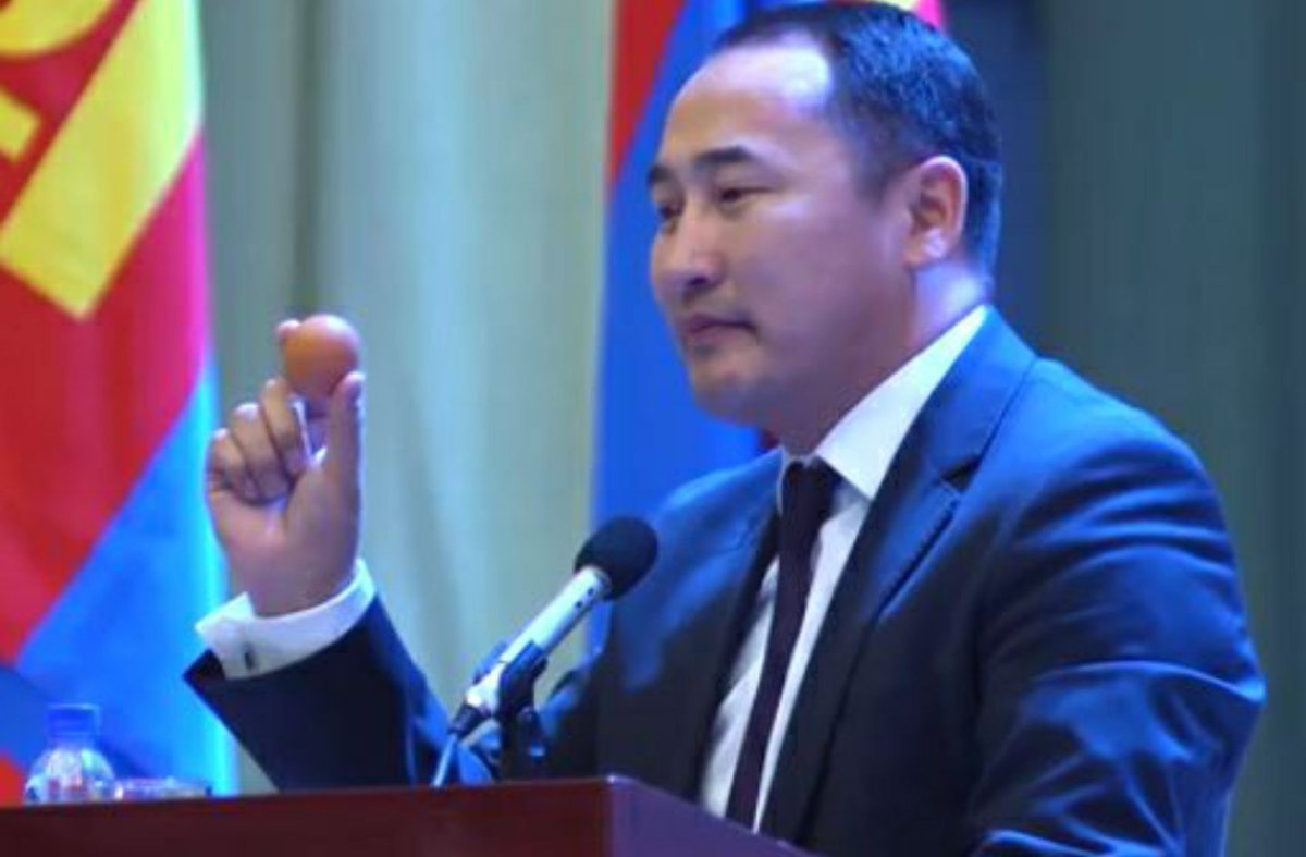 Ж.Эрдэнэбатын кабинетийн гал тогоог энэ зальтай дүвчин самраад хаячлаа...?!