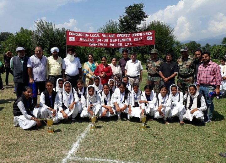 Whiteknight_IA's tweet photo. 3 days Local Village Sports Competition organised by Army at Jhullas in Poonch dist concludes. Tremendous response by locals. #ArmyFor Awaam https://t.co/Vpv4ZXy65r