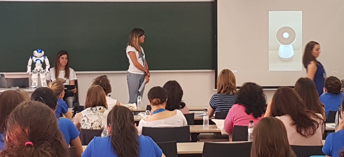 marloft's tweet image. The robots are taking over here at #womencourage2017 😊
#acmwomencourage