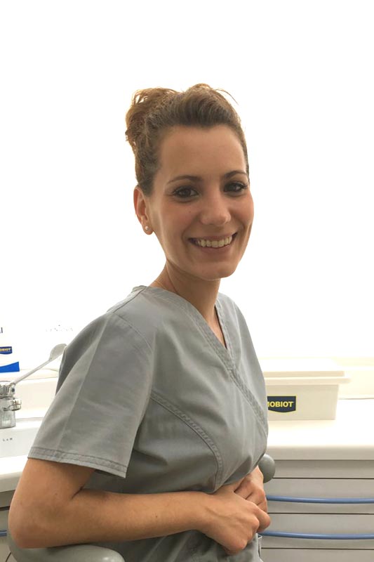 CLELBRUS's tweet image. Conoce nuestro Dpto. de Estética Dental,dirigido por la Dra. Amanda Mercader y el Dr.  Antonio Yugueros  913121170  goo.gl/PWK6DH