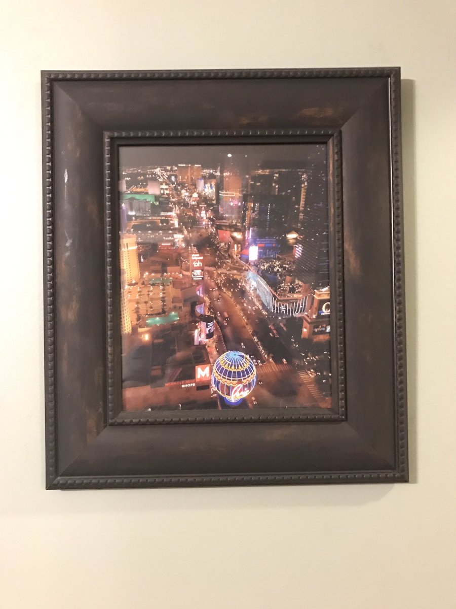 RefrainPhoto's tweet photo. How do you display your favorite pics, in a frame, on canvas, online via Social Media, a website to share, an album? Comment &amp; let me know! https://t.co/LtuqQC2NRS