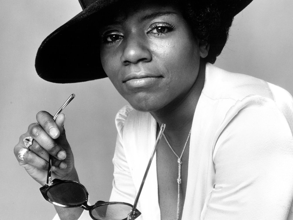 Happy Birthday to singer Gloria Gaynor Xx 