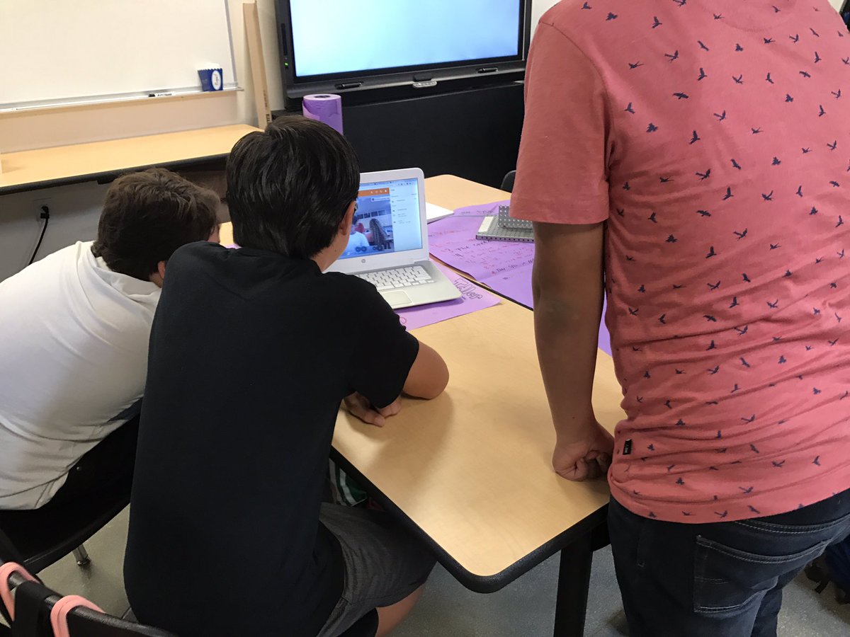 KernStem's tweet photo. Students filming important information about their mechanisms in #Robotics #PLTW @PLTWorg https://t.co/wklQssa0xO