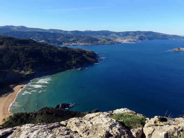 forumsport's tweet image. Cuevas, bosques pintados, cascadas... 5 excursiones para disfrutar con los más pequeños. #ExcursionesConNiños
bit.ly/2w63kO6