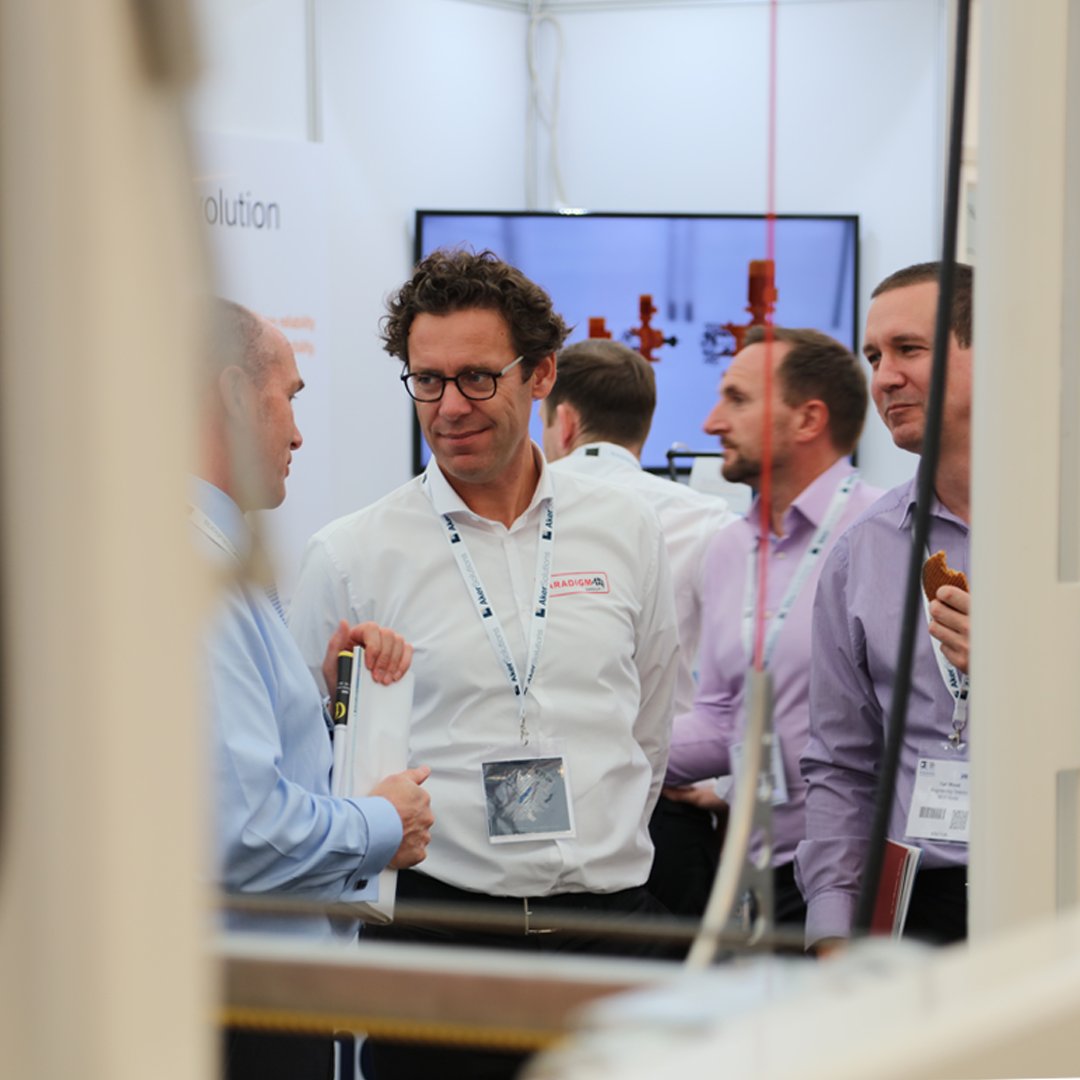 ParadigmGroupB's tweet photo. "Let's talk e-winch....and have a stroopwafel. Got to have a stroopwafel" #ewinch #paradigmtechnologyservices #OE17 #stroopwafel https://t.co/THHVlpi6qE