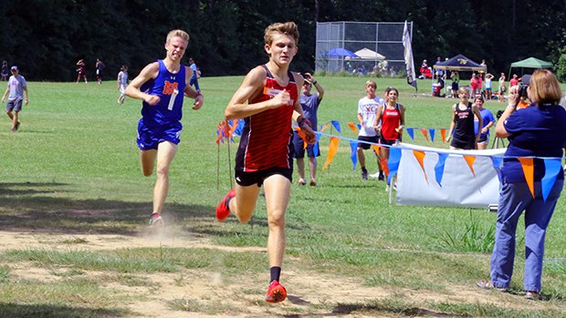 MileSplitMS's tweet photo. Blog: Austin Bourne, Brandon
https://t.co/SA4UeTBvwY https://t.co/09x2r9lIwe