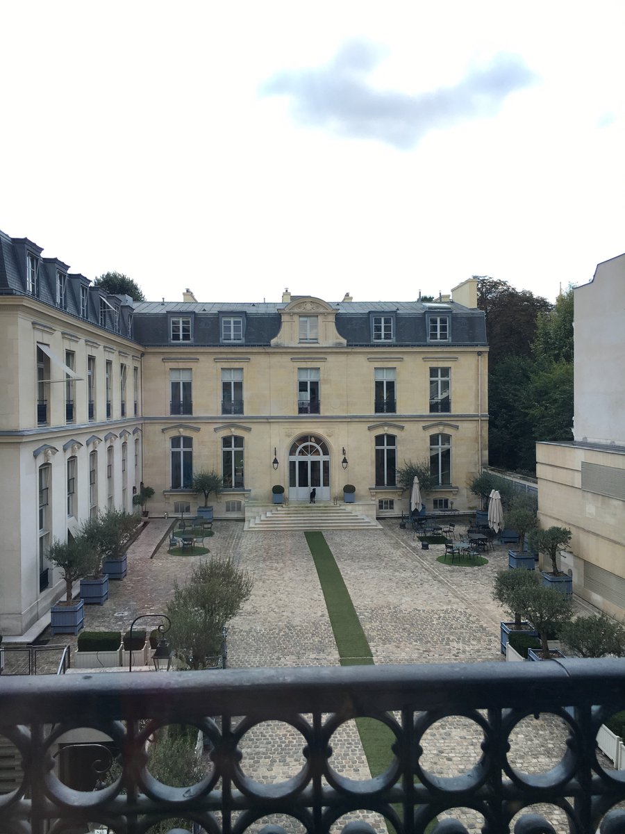 lisa_phuong's tweet photo. What a beautiful & relaxed conference venue located in Central #Paris @chateauform #eventprofs #eventinspiration #MeetinParis #feelslikehome https://t.co/4zNyPTqOsw