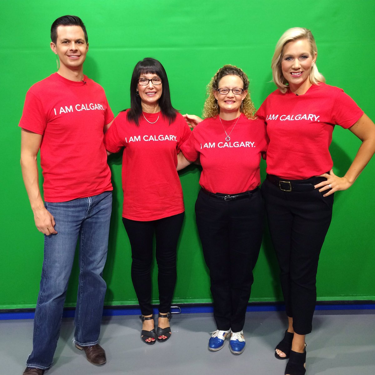 Courtney_YYC's tweet photo. Happy to help kick off @UnitedWayCgy annual campaign today! Parade 11am 8 Ave & 5 St SW w rally at Olympic Plaza after! #yyc #iamcalgary https://t.co/yZscpOdu3g