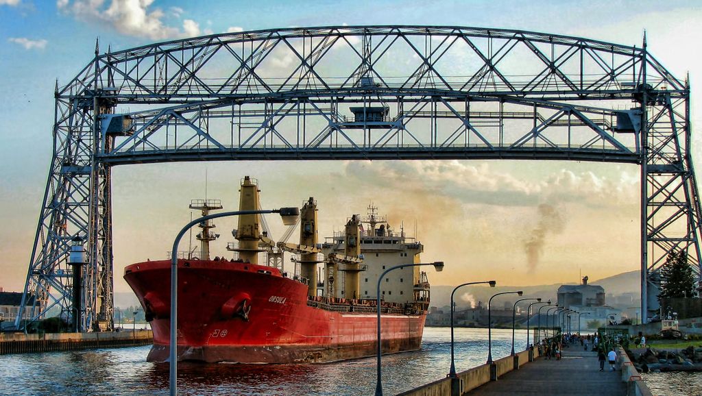 BestPixMN's tweet image. Ship exiting the harbor in Duluth.