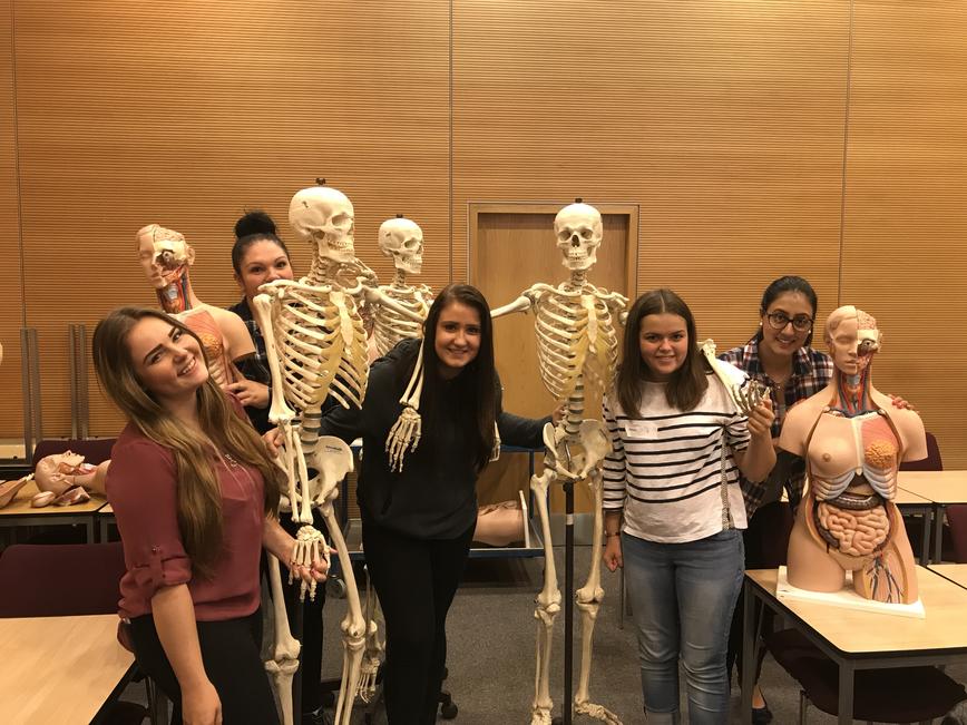 SarahpPrice's tweet photo. Other fabulous Selfies!!!! Taster Day 09/17 @Bcuchildnursing https://t.co/d66NC2nsh4