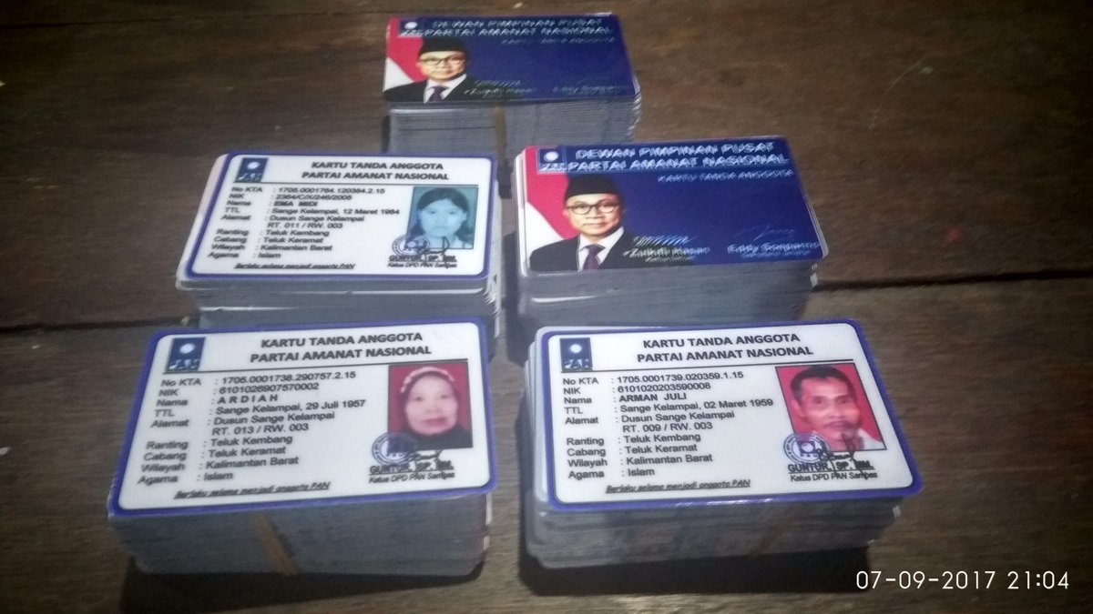 DPCTELUKKERAMAT's tweet photo. Tambah lagi kadernya tambah lagi KTAnya,250 lagi anggota baru yang bergabung. 
#PanBerbenah #PanMenang #BanggaMenjadiKaderPAN #reZHa https://t.co/zuTPpniBpM