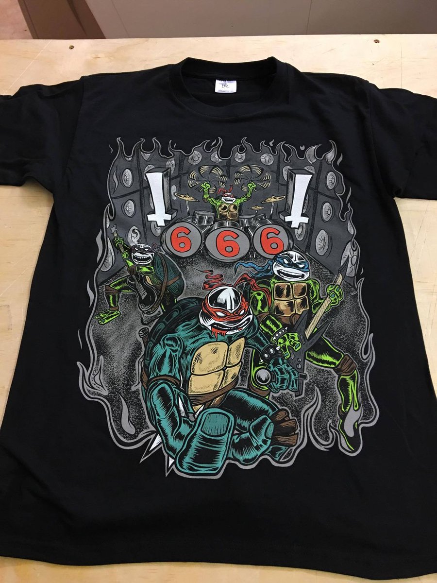 pinsandknuckles's tweet photo. #TBT to a really awesome 10 colour print we did for the lads at @CRMC_Clothing #crmc #darkmerch https://t.co/IejXA6lX9D