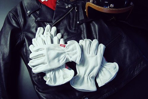 OtHelmet's tweet photo. White Leather Motorcycle Gloves in stock again , USD13.29

https://t.co/OnYj7OSdrk

#R1200GS #BMW #Honda #Vespa #San_Francisco #CB550 https://t.co/5awmahBj57