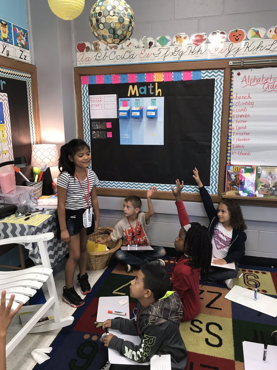 Mrs_Jeffries3's tweet photo. First student led calendar math! #lufflions #isdschools https://t.co/eYesrt0wKZ