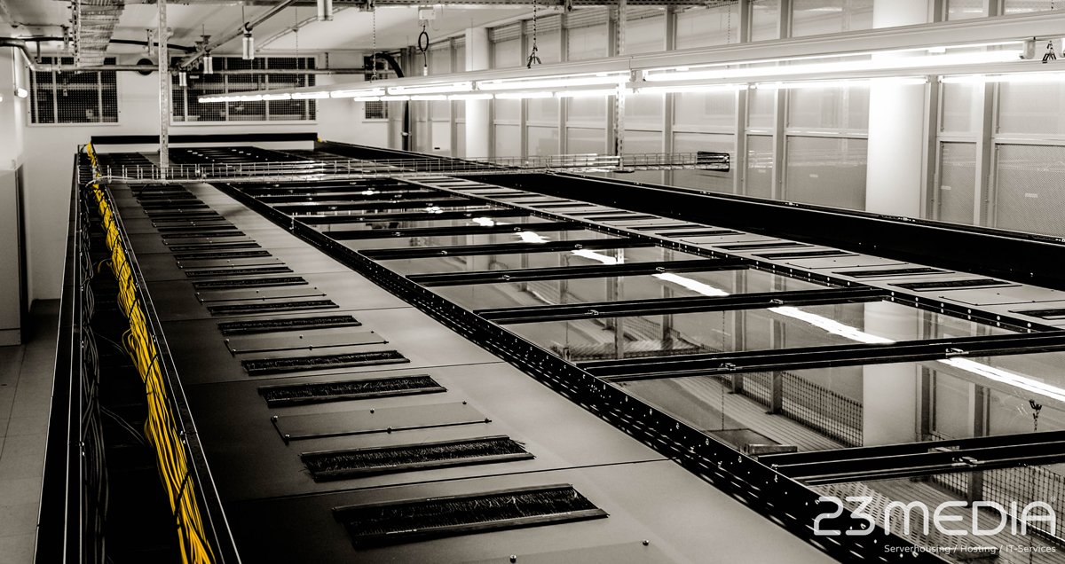 23Mcom's tweet image. We are planning a new #Colo area. Available by the end of the year. Space for 2000 #servers and new #firesection. Stay tuned. #Datacenter