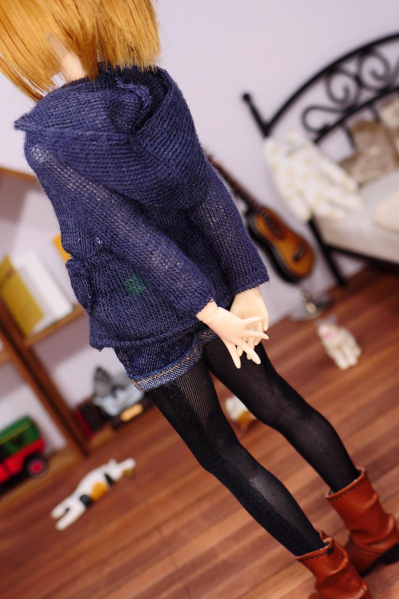 たけくし Di Twitter こういう後ろ手に組むポーズ好き W キャラヘッド うちのこかわいい たけくし Di Twitter こういう後ろ手に組むポーズ好き W キャラヘッド うちのこかわいい