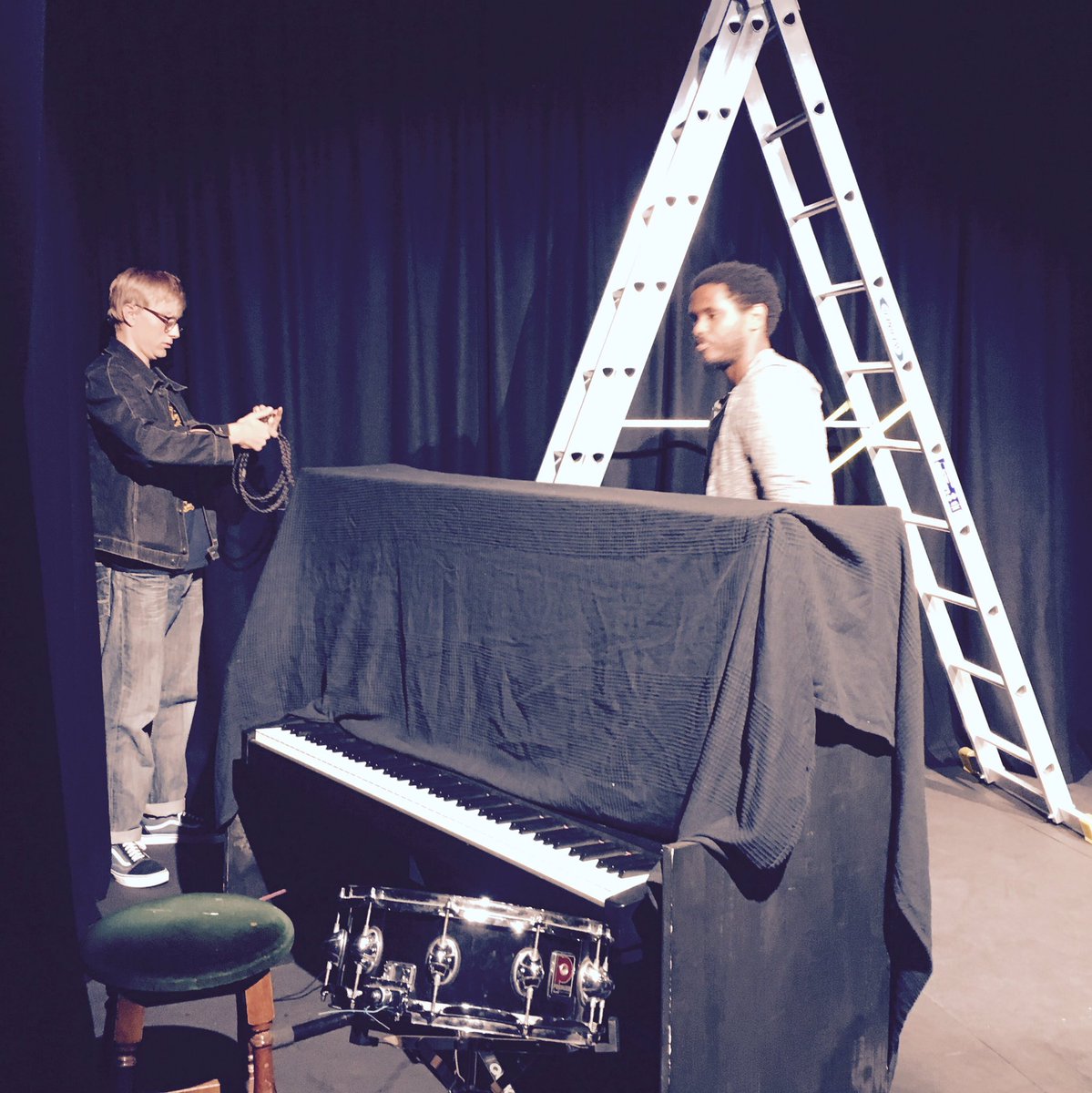TheConductorPla's tweet photo. Getting in at @UpstairsWestern for tonight's show!

Curtain up at 7:30pm. https://t.co/H9qe2AtByw