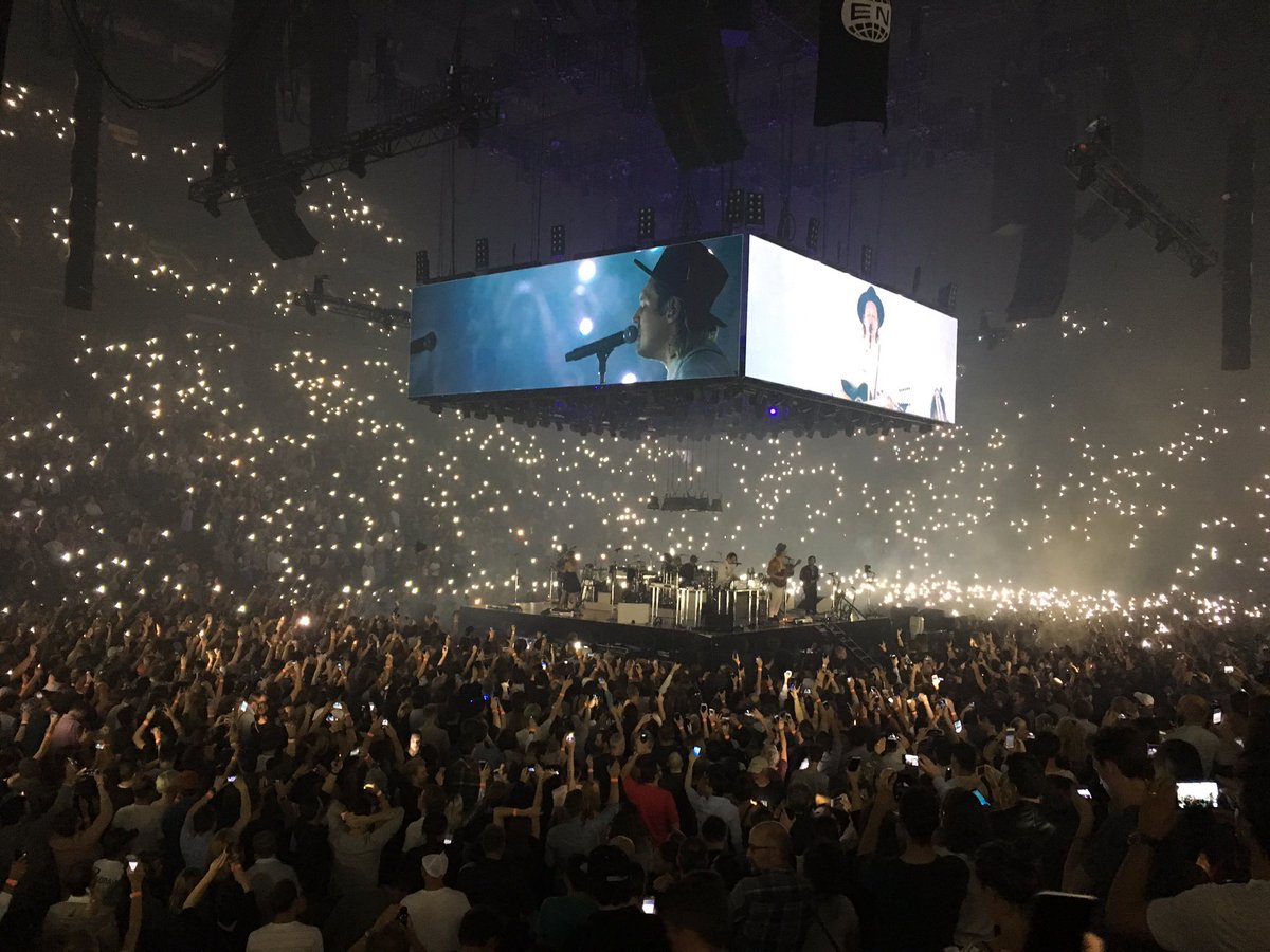 Louis_Messier's tweet photo. Amazing show!!!
 #ArcadeFire #evenkoexperience https://t.co/4cr4wfF6WV
