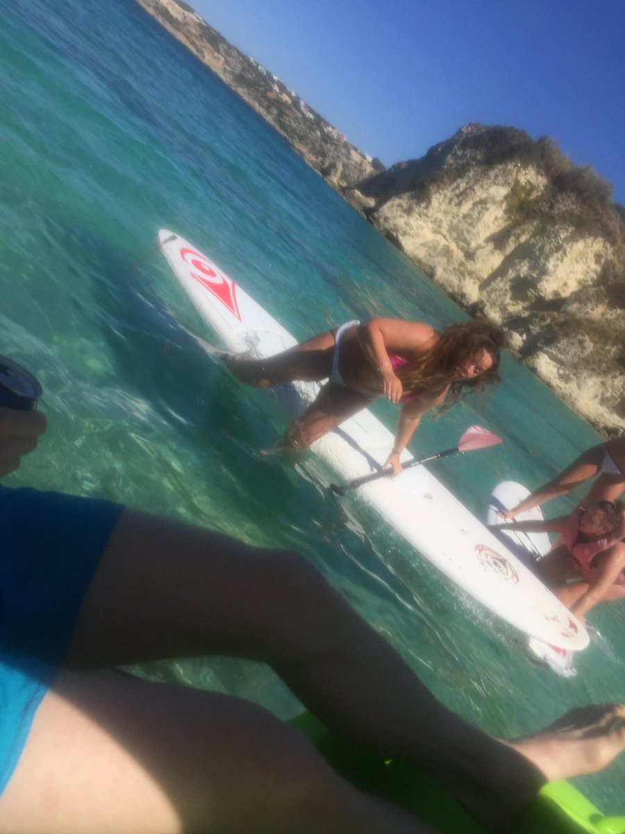 ellieraeside's tweet photo. candid https://t.co/ex12raKcQ3