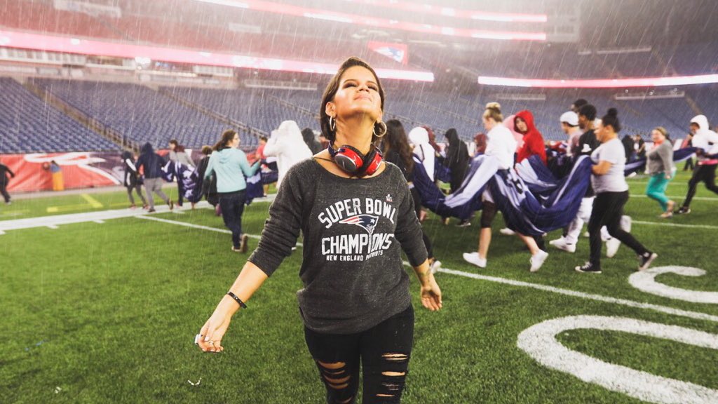 GilletteStadium's tweet photo. Happy gameday!

RT/follow us to enter to win 1 of 2 Bose headphones signed by tonight's anthem singer @MarenMorris!

https://t.co/GWXXGabFBE https://t.co/m4MLRITwoJ