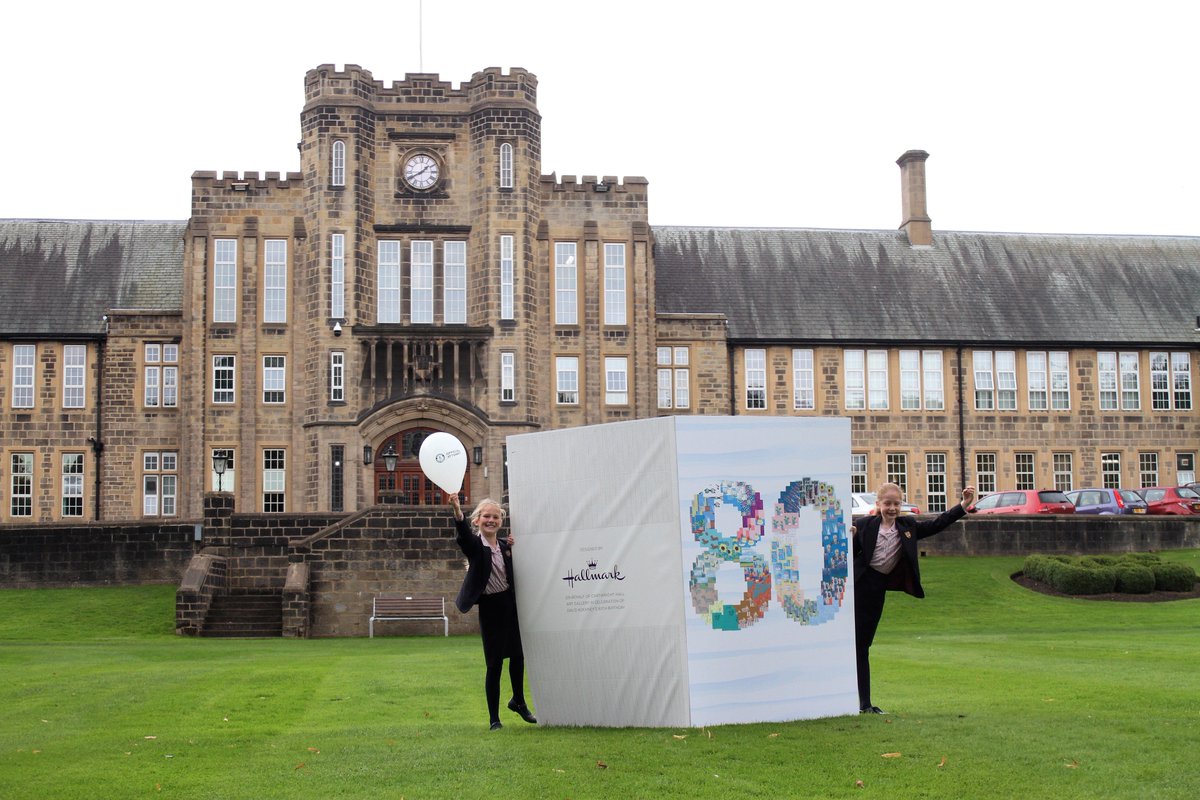 BradfordMuseums's tweet photo. Fun 2day @BradfordGrammar #DavidHockney bday card! Share online https://t.co/dPd1vkVWAx #fle17 #teambradford #worldrecord #hallmark https://t.co/XFKRNp2gre