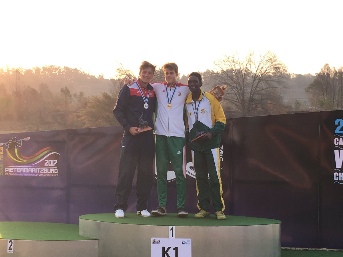WMC2017's tweet photo. Junior Men's podium:
1.Adam Varga 🇭🇺
2.Charles Smith 🇬🇧
3.Alex Masina 🇿🇦 #WMC2017 https://t.co/84m4gGKPfD