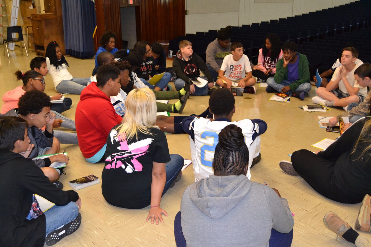 LaurensMiddle's tweet image. Mrs. Bradshaw &amp;amp; Mrs. Tilden guided their students through a Socratic Seminar of a class novel using a &quot;fishbowl&quot; technique. #deepdiscussion