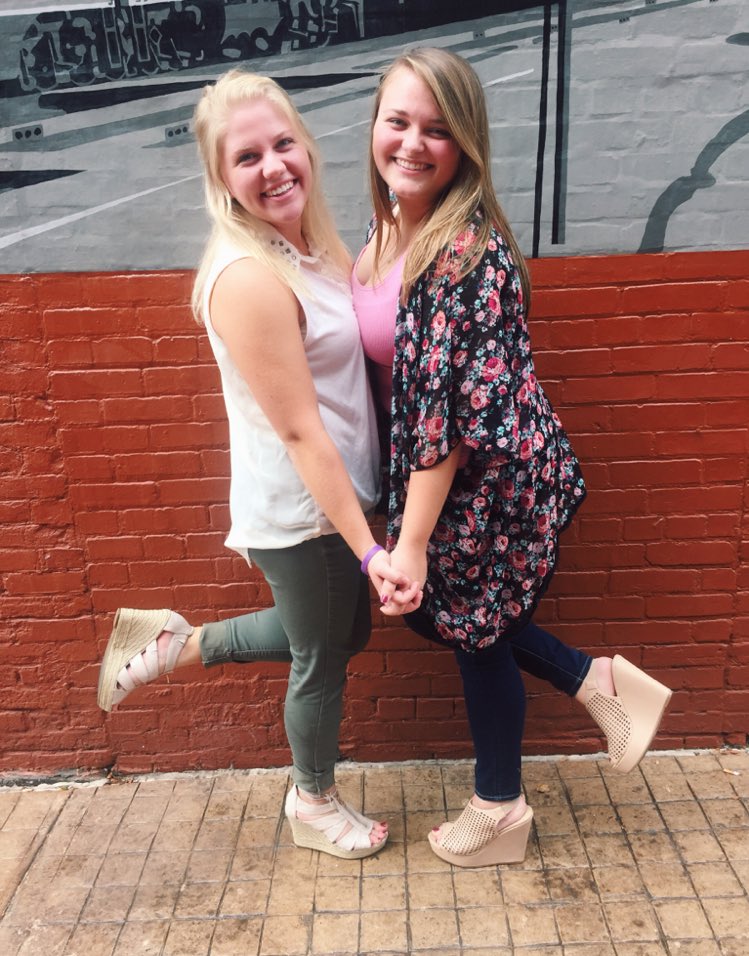 KSUPhiMu's tweet photo. Find friends in the Greek community who share the same passion of volunteering, & giving back to those in need🌞 #WhyGoGreek https://t.co/yYAuyJ5JtX