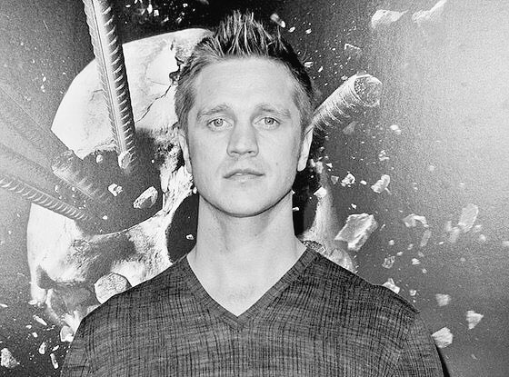    Wishing a very happy birthday to Devon Sawa! ¡Feliz cumpleaños 