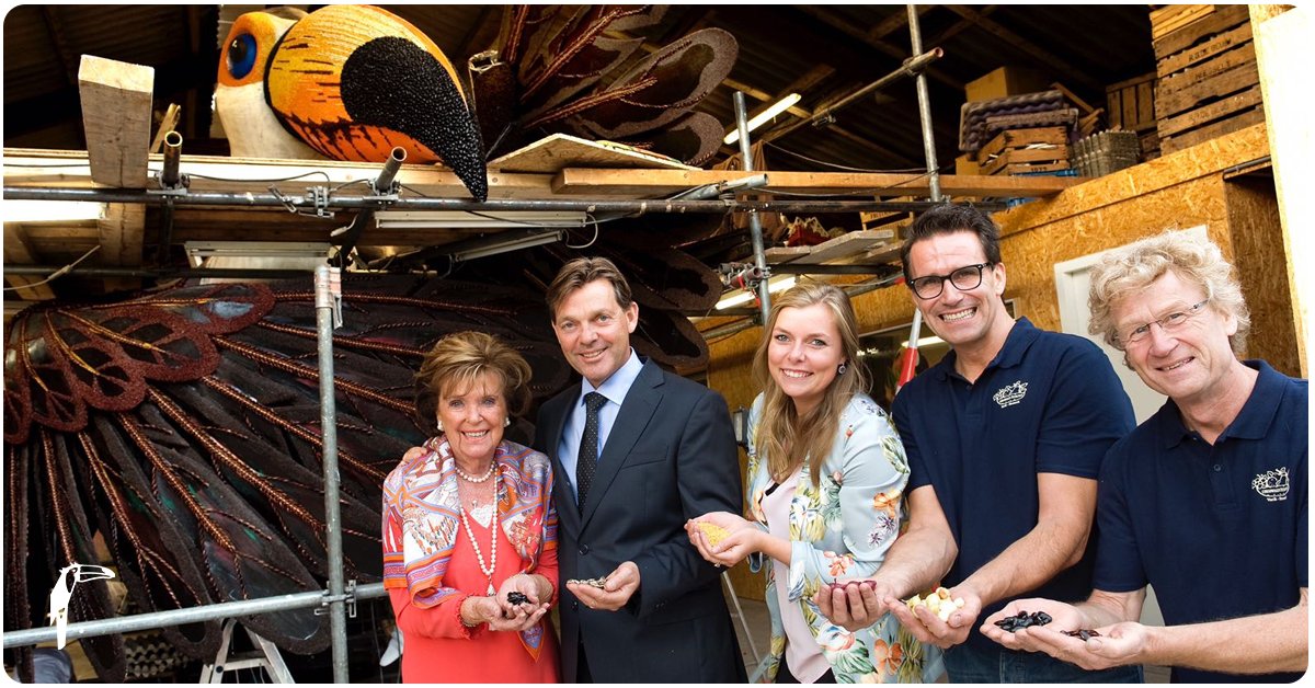 Dit jaar rijdt er een heuze toekanwagen mee in Fruitcorso Tiel! Wij adopteerden hem en namen een kijkje bij de bouw: bit.ly/2xRq9XM