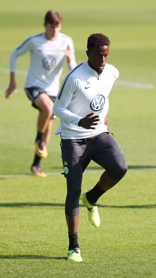 6InMadrid's tweet photo. Divock Origi on Instagram go and score some goals Divock and come back stronger #DO14 #YNWA ❤️ https://t.co/tpCvjOVog6