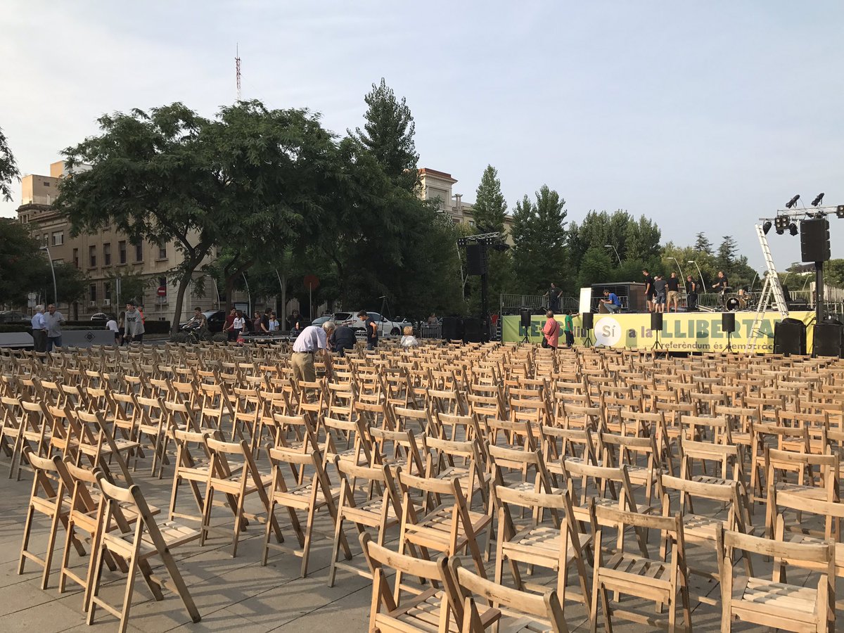 Us esperem a la #Llibertat #7SReuSÍ <a href="/isonapassola/">Isona Passola</a> <a href="/NuriaPicas/">Núria Picas</a> <a href="/joanaortega/">Joana Ortega</a> <a href="/HiginiaRoig/">David Fernàndez 💚✊🏿</a> @x_grauvidal @XEICSKA <a href="/SilviaSagala/">Sílvia Sagalà Roca</a> <a href="/omniumbaixcamp/">Òmnium Baix Camp</a>