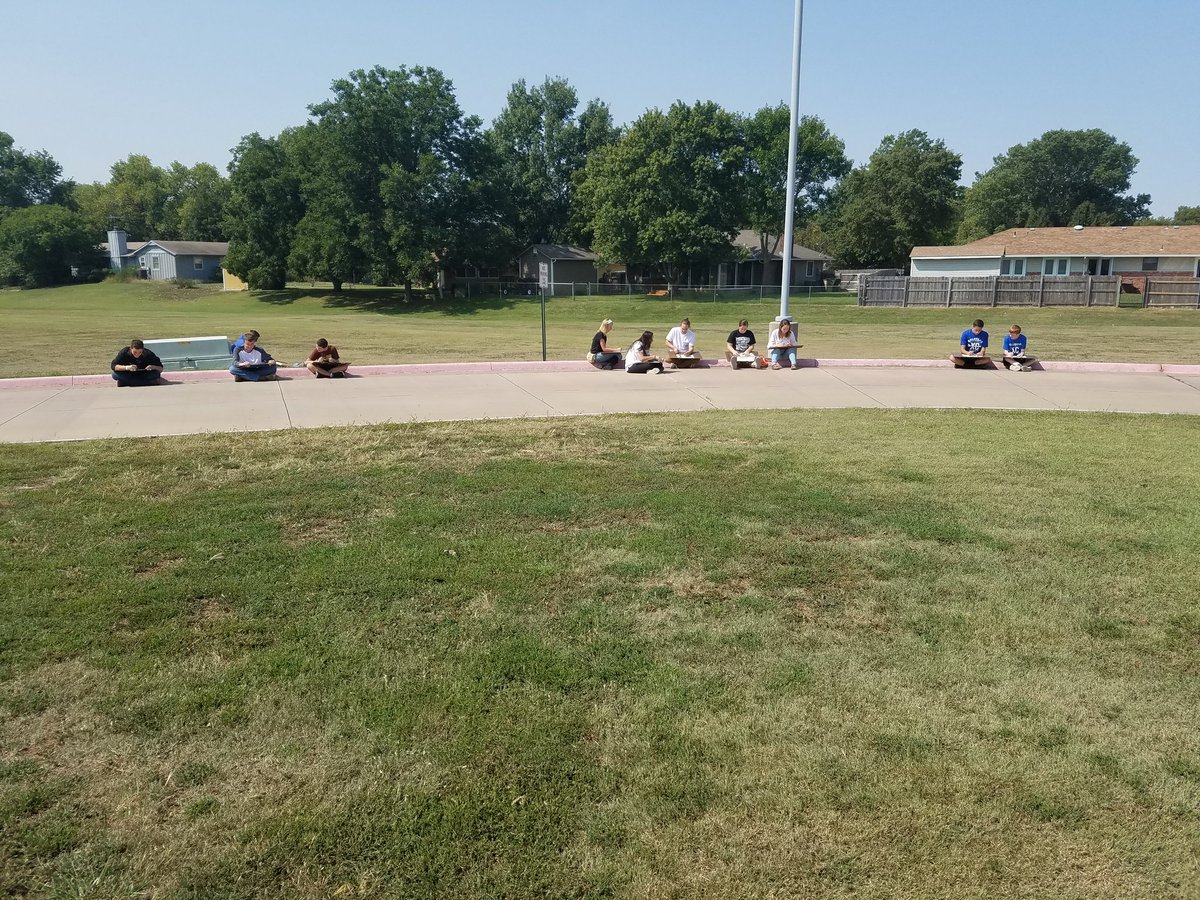 SattlerKaci's tweet photo. Intro. to Drawing students using their perspective drawing skills to render the school building on this beautiful morning! https://t.co/535W90YOsh