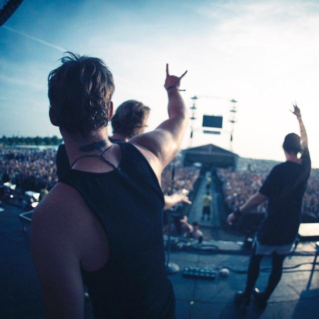 best ashton pics (@bestashtonpics) on Twitter photo 