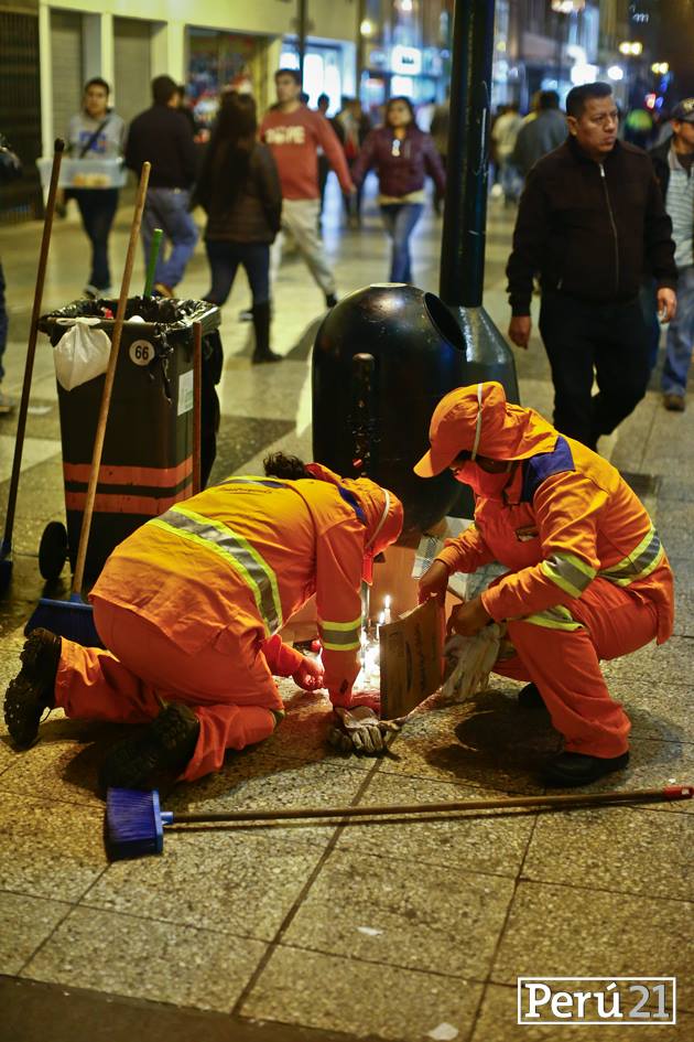 eljorobado's tweet image. Esta es una de las imágenes más dolorosas del Perú contemporáneo. Resume la indiferencia, la impunidad, el fracaso del gob Rosa Mamani, QEPD
