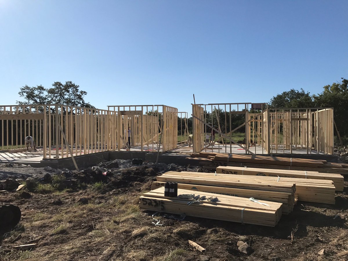 GGrayServices's tweet photo. Framing @ Aguilar Residence this week! https://t.co/uVlgoJTqL8