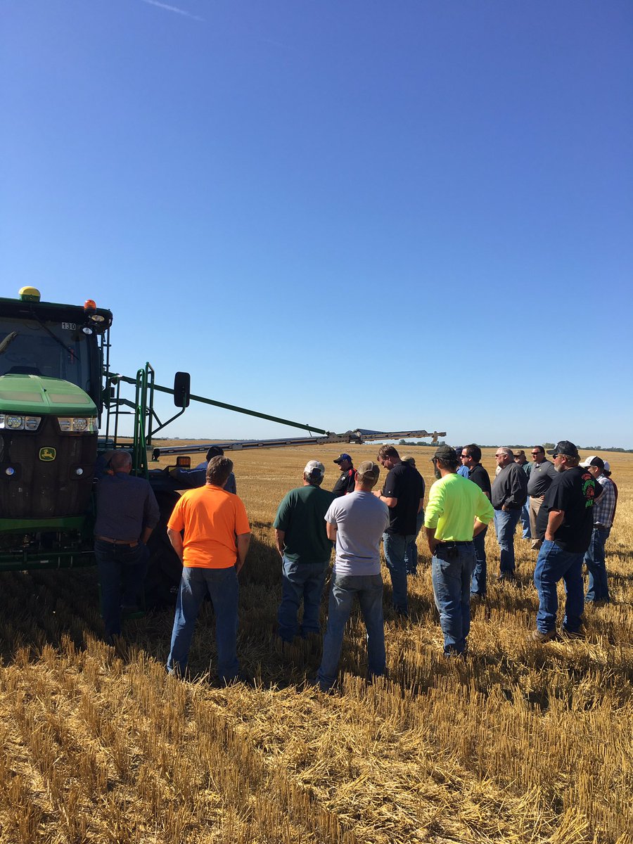 Field Day showcasing the new #JohnDeere AB485 #rdoequipment