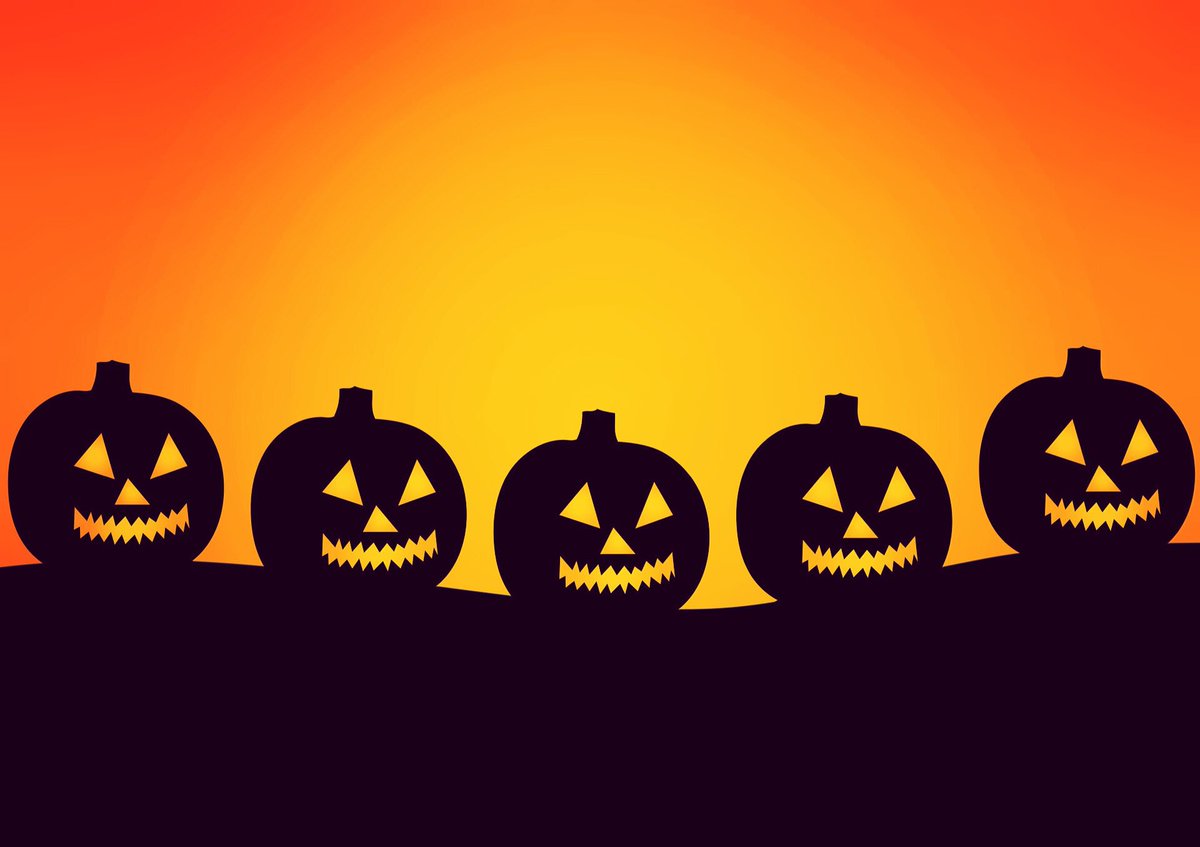 captla's tweet photo. There are pumpkins everywhere & that makes us happy!! We are getting pumpkin ready for you all! #captla #eccomics #comicbooks ๐๐๐ https://t.co/eBQTIy5iOr
