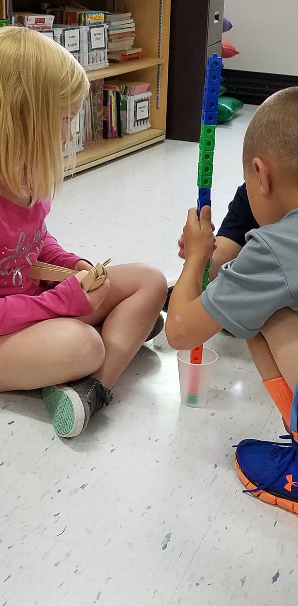 2ndgradeteach3's tweet photo. 2nd grade team building! @GilmanSchools #gilmanpride https://t.co/jr4c0AQYXJ