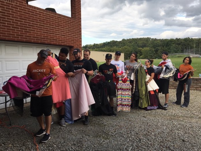 When there's a line for the dressing room.... #ServingUpLooks #ThisIsWU