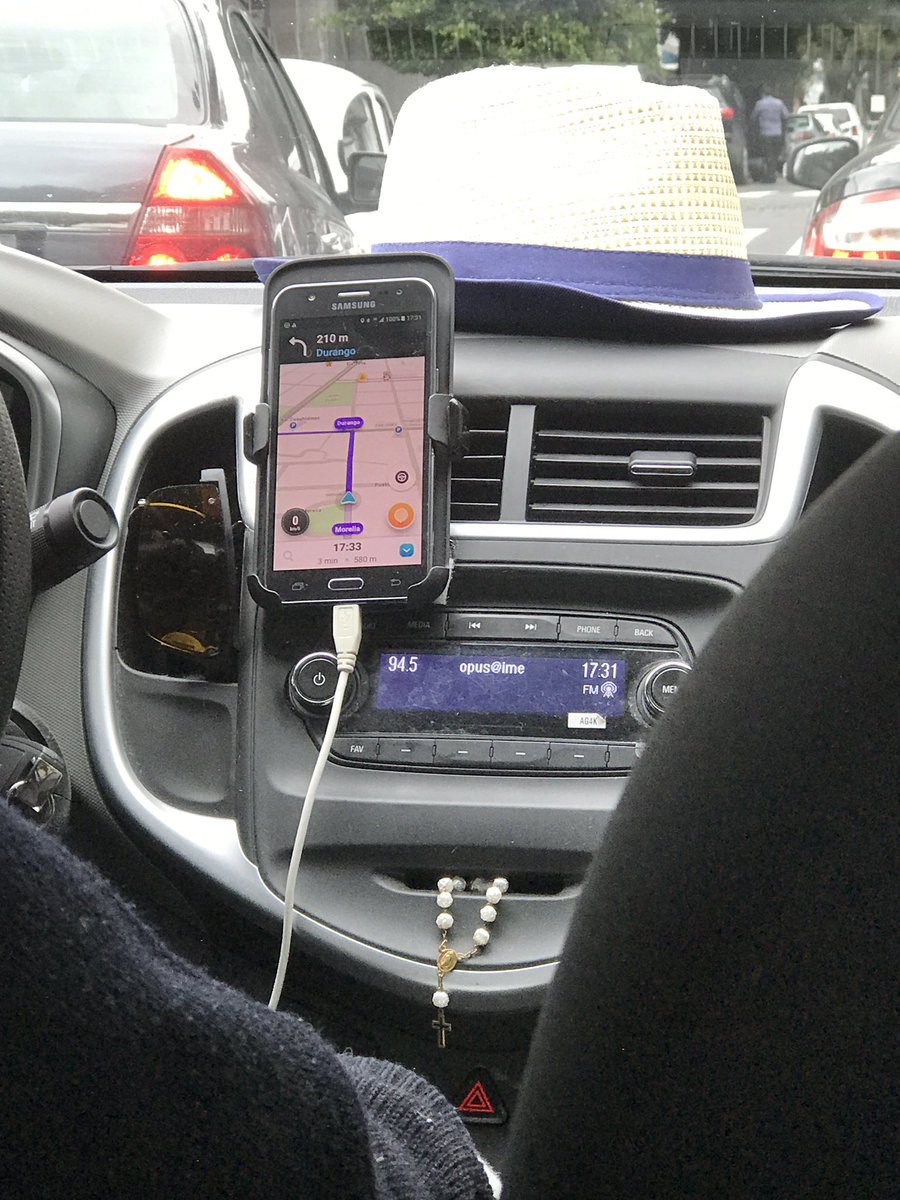 Lexymania_'s tweet photo. Lindo que el @Cabify_Mexico escuche @Opus945fm,aunque sea porque está en tus preferencias❤️
#CabifyExperience #AndoEnCabify
#ComunidadTalkMx https://t.co/ENgYhcQlQi