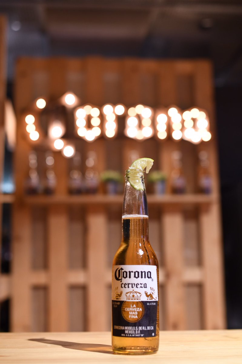 Llega a #Barcelona #CasaCorona...Buen ambiente, cerveza, conciertos... 🍺 https//:cervezacorona.es/casa-corona