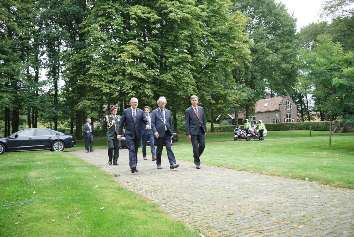 Vanmiddag verrichte prof. mr. Pieter van Vollenhoven de Landelijke opening van Open Monumentendag op Landgoed Overcinge in Havelte