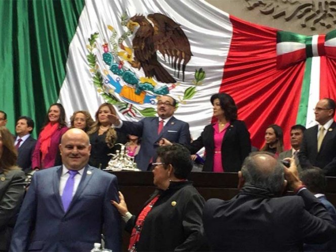 Ramírez Marín toma protesta como presidente de la Cámara de Diputados bit.ly/2wcdBZg