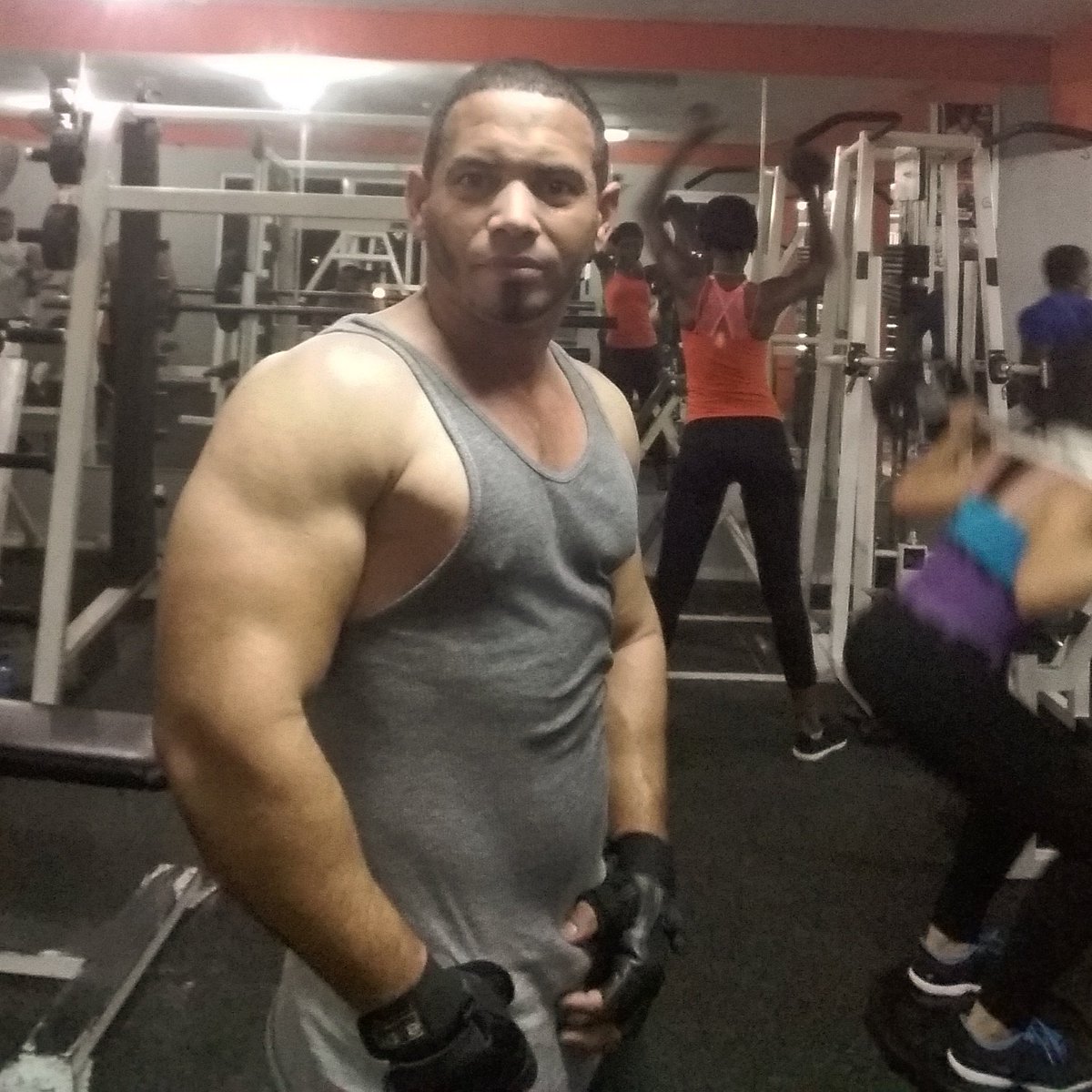 Cesarsotsor's tweet photo. #NuevaFotoDePerfil https://t.co/jzBZ1mPvpB