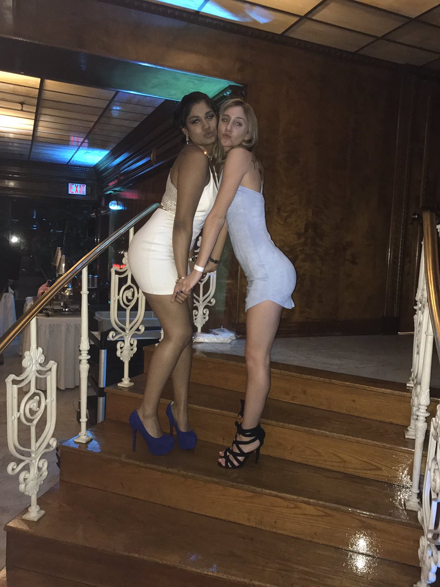 13pooj's tweet photo. HAPPY BIRTHDAY BIGGIE @JessicaaRizzo 💜 Ilysm 😘 pls stay being the bad to my bad &amp; poojie 💜🦄 https://t.co/vRB1MSRJiM