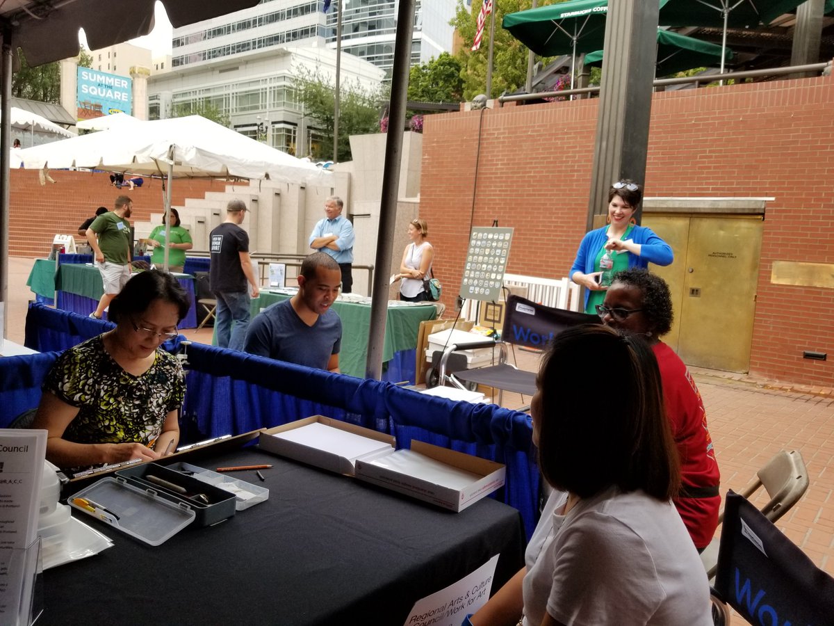We're having a blast <a href="/The_Standard/">Denny</a> #VExpo17 today w/artists Mei Li, Uri Frazier, Jack StockLynn and Morgan Goldberg -  come say hi!